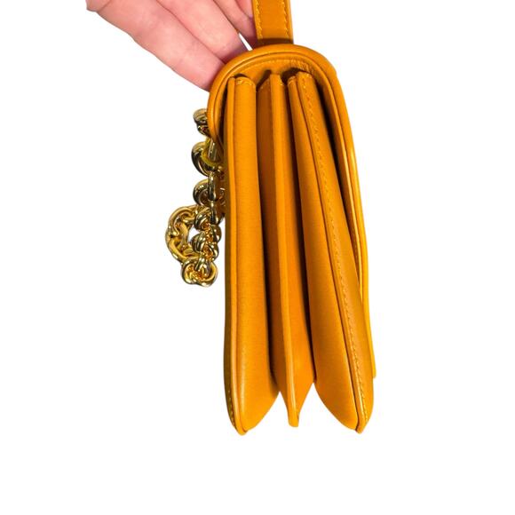 Bottega Veneta Mount Envelope Calfskin Bag in Cob - Picture 7 of 16